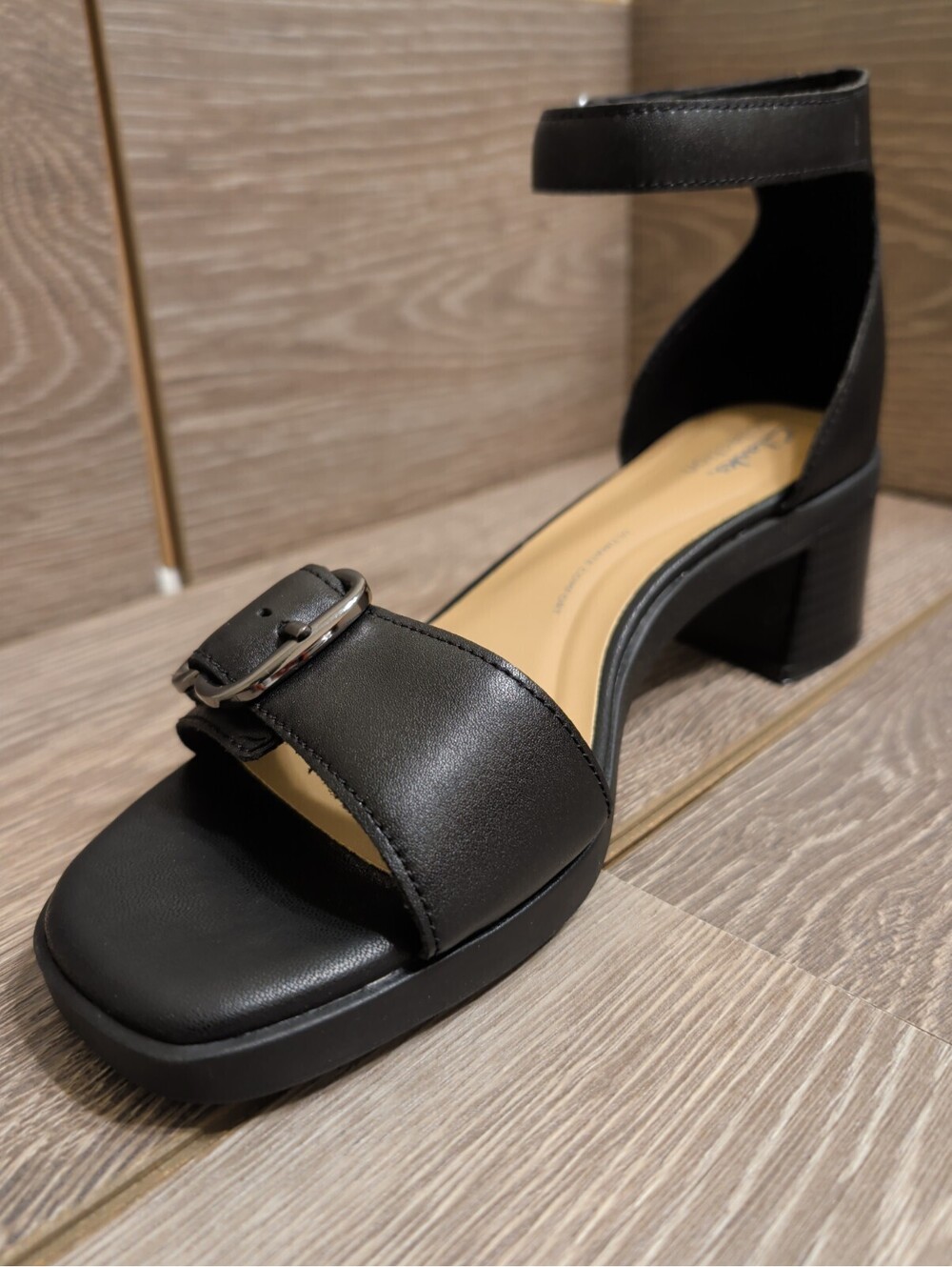 NIB Clarks Collection Jaylan Dream Leather Sandal Women's Black Size 10 W